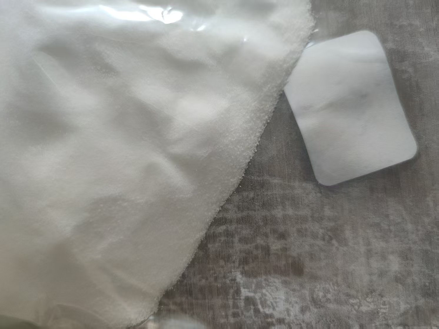 精萘：工業(yè)領(lǐng)域的“多面手”，從染料到火箭燃料的跨界之旅